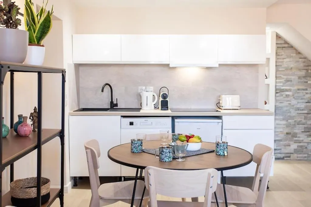 L16 Suite Malonat Vieux Nice 1 Min Mer/ 2 Chbres & Ac Apartman