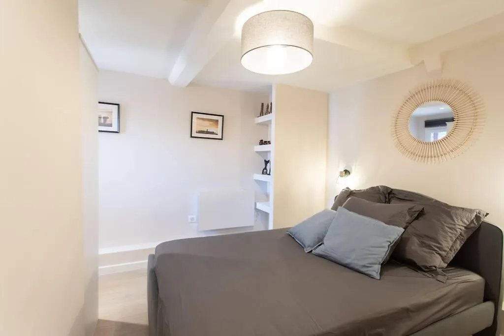 L16 Suite Malonat Vieux Nice 1 Min Mer/ 2 Chbres & Ac 0*,  Franciaország